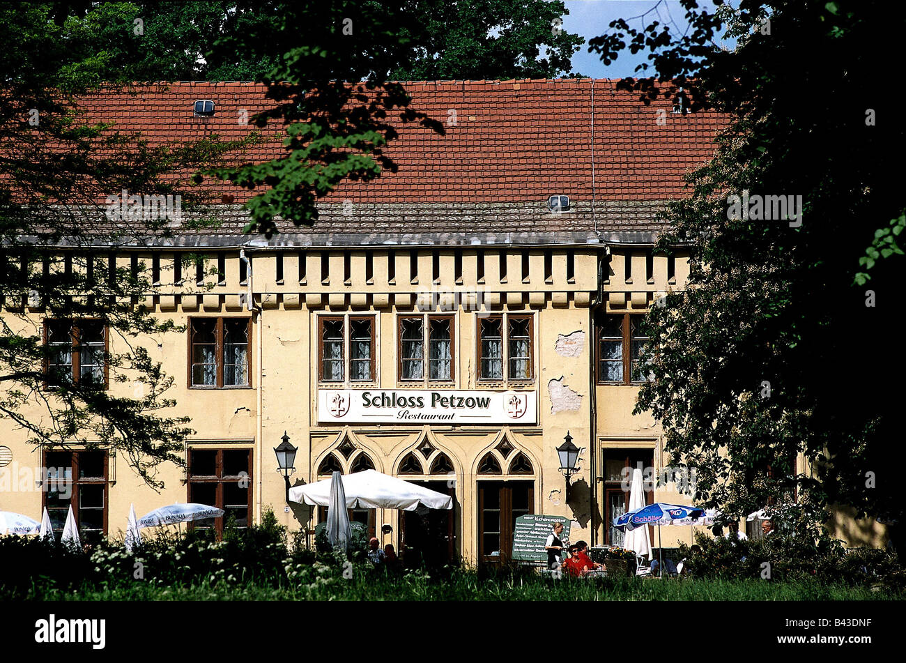 geography / travel, Germany, Brandenburg, Petzow, 'Schloß Petzow' Restaurant, exterior view, Petzow Castle, Additional-Rights-Clearance-Info-Not-Available Stock Photo