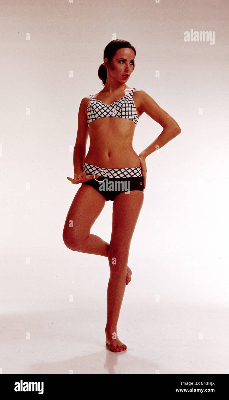 Bikini model 1960's hi-res stock photography and images - Alamy