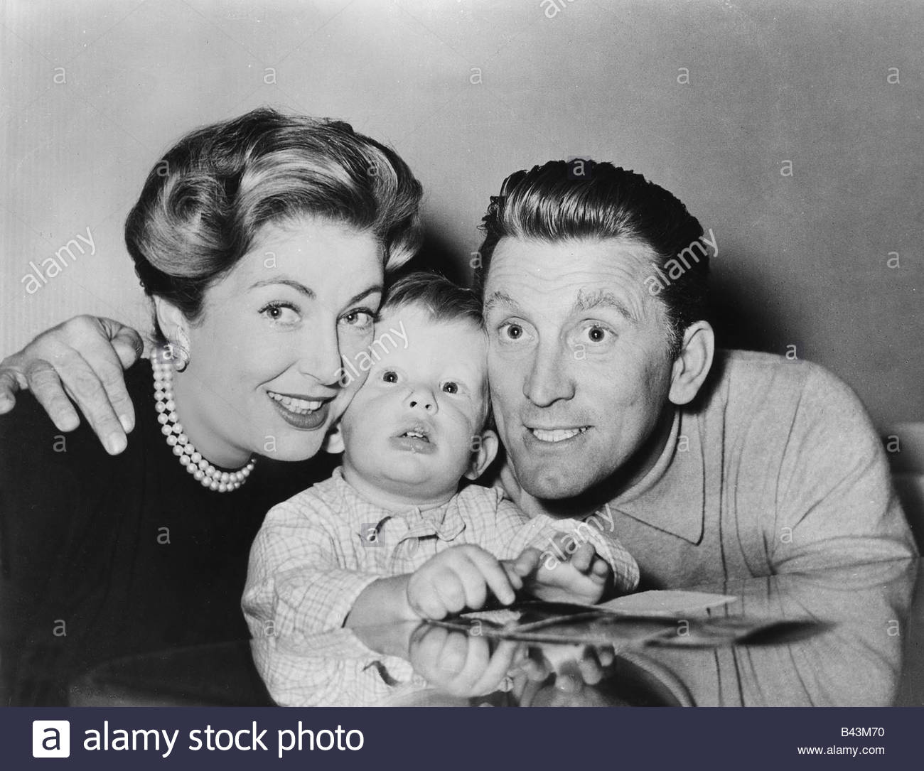 Kirk Douglas And Anne Buydens Stock Photos & Kirk Douglas And Anne ...