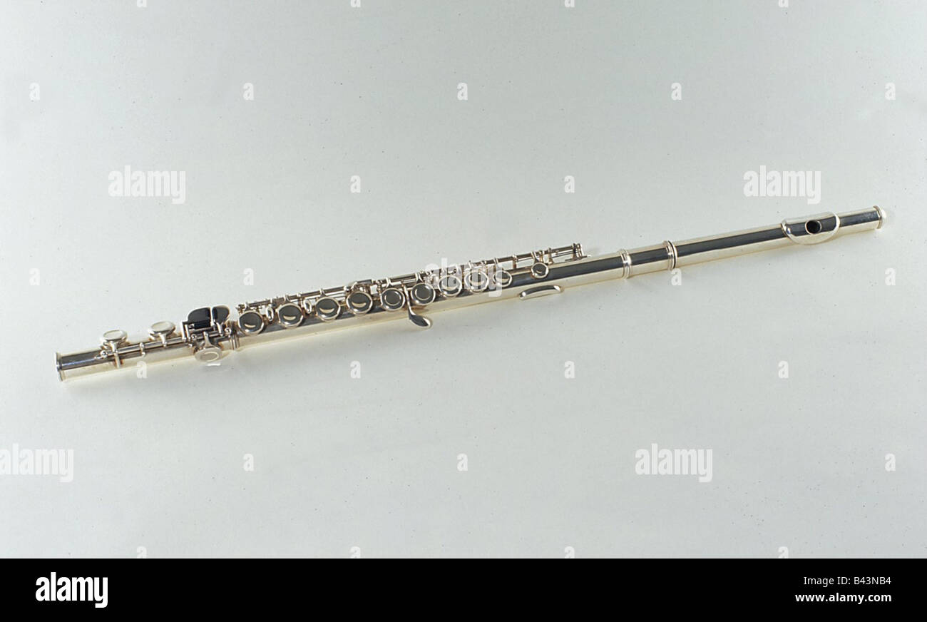 German flute hi-res stock photography and images - Alamy