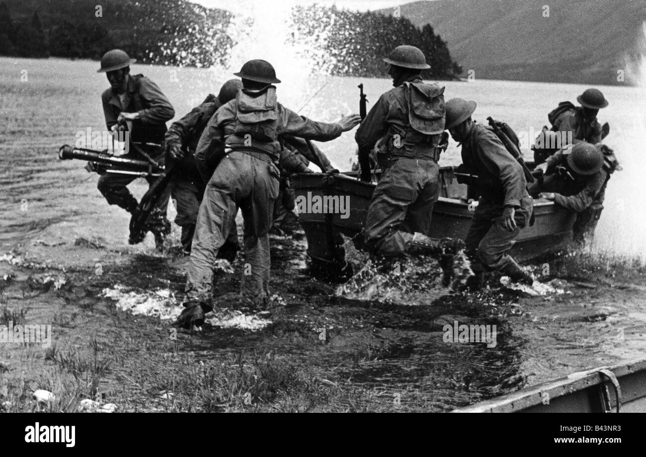 events, Second World War / WWII, Great Britain, training of US soldiers in Achnacarry, Scotland, US rangers during a landing exercise, August 1942, Stock Photo