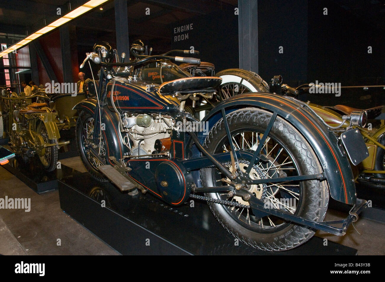 Vintage harley davidson 1900s hi-res stock photography and images - Alamy