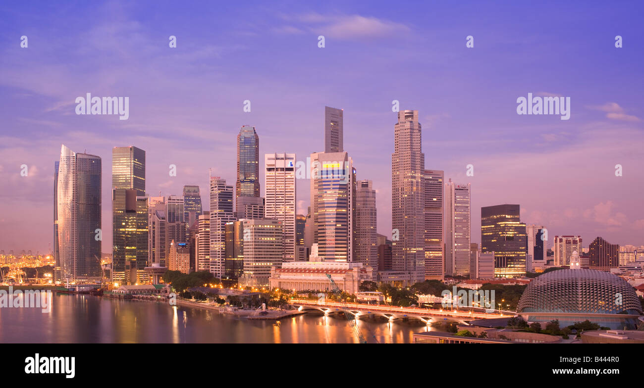 Singapore skyline hi-res stock photography and images - Alamy