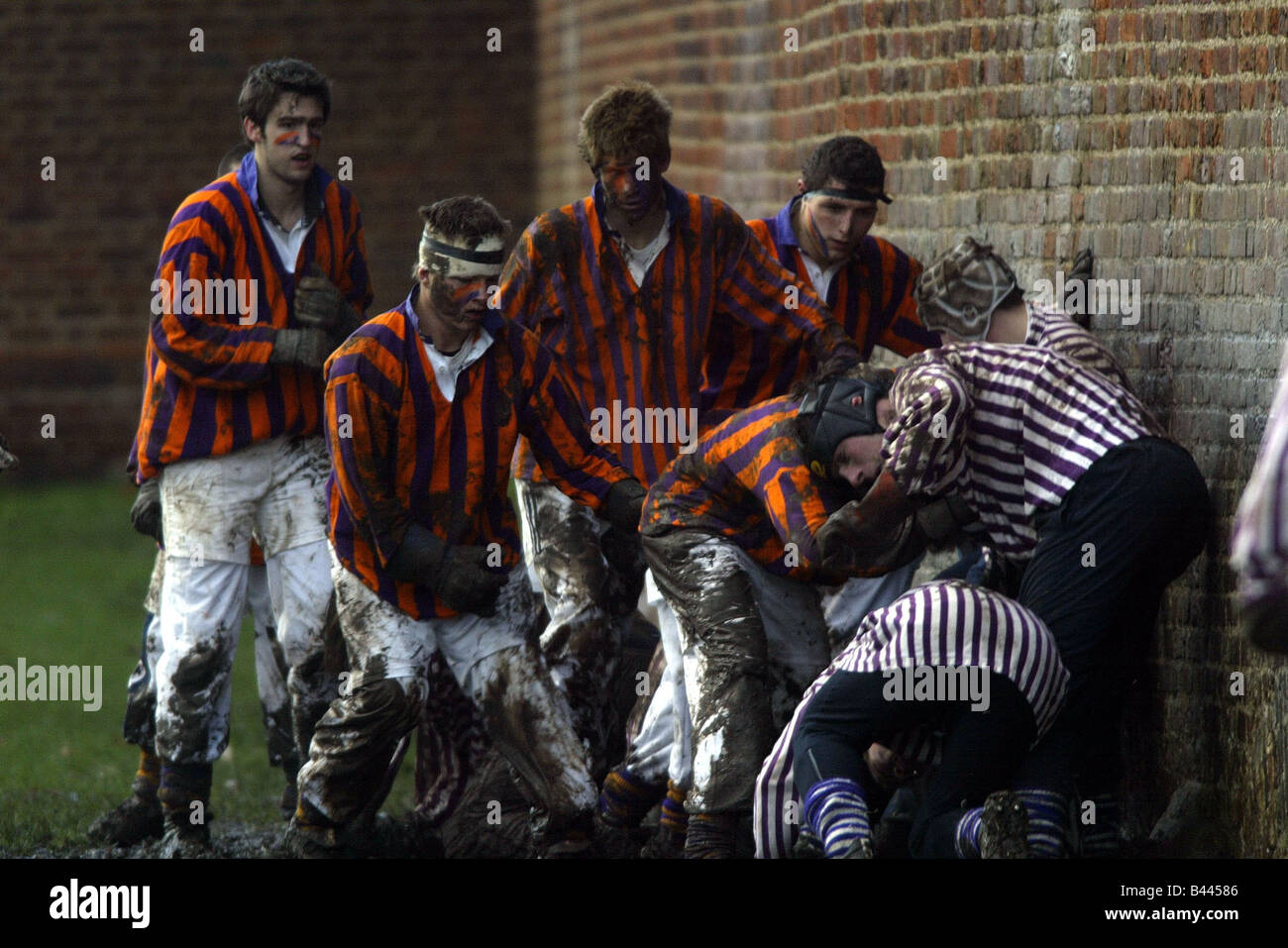 wallpapers Eton Wall Game Boris alamy