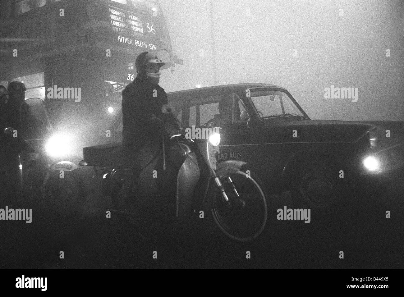 Weather London Smog December 1962 Traffic crawling along at 2mph in the ...