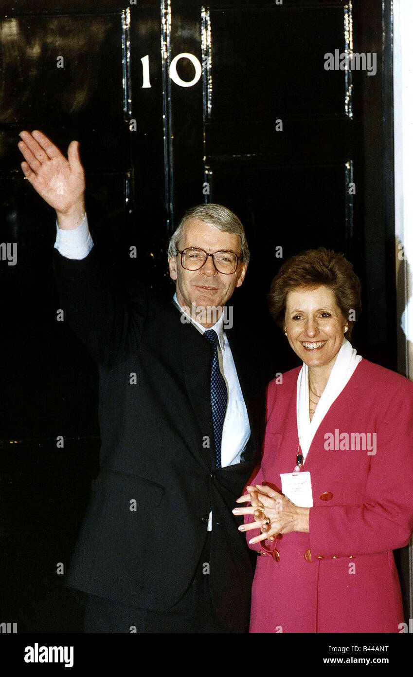 John Major with his wife Norma is returned to No 10 Downing Street Major replaced Margaret Thatcher as Conservative leader Stock Photo