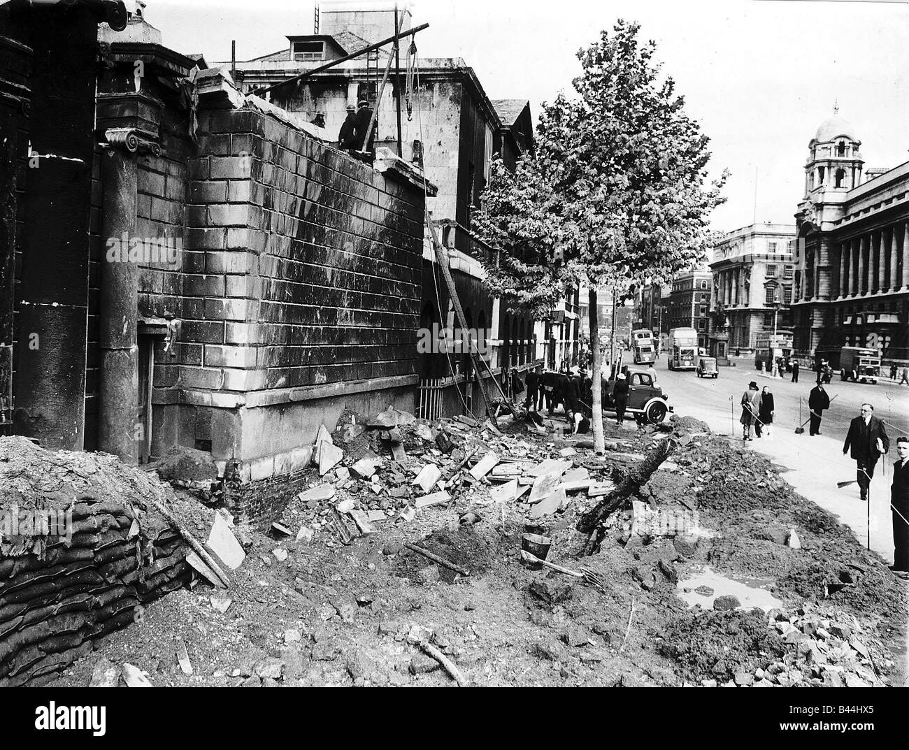 London Air Raid Damage Ww2 High Resolution Stock Photography and Images ...