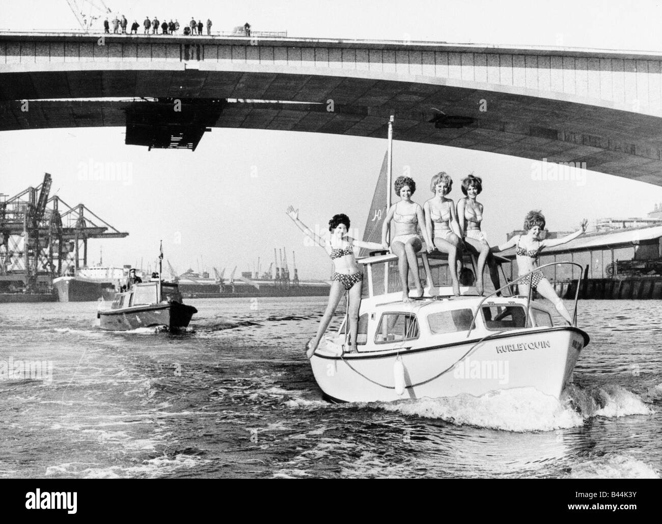 Bikini bridge Black and White Stock Photos & Images Alamy