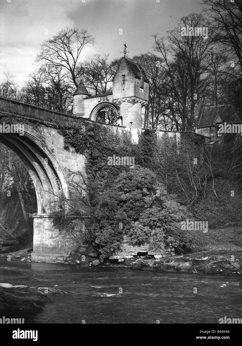Milton Lockhart February 1943 Bridge and entrance River Clyde between