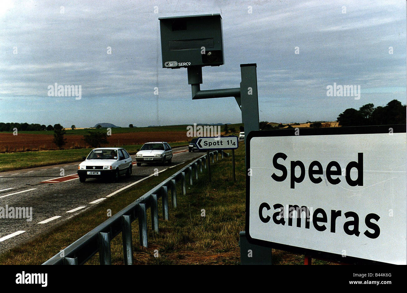 Speed cameras police radar to photograph speeding motorists on A1 Dunbar by pass road cars circa 1995 Stock Photo