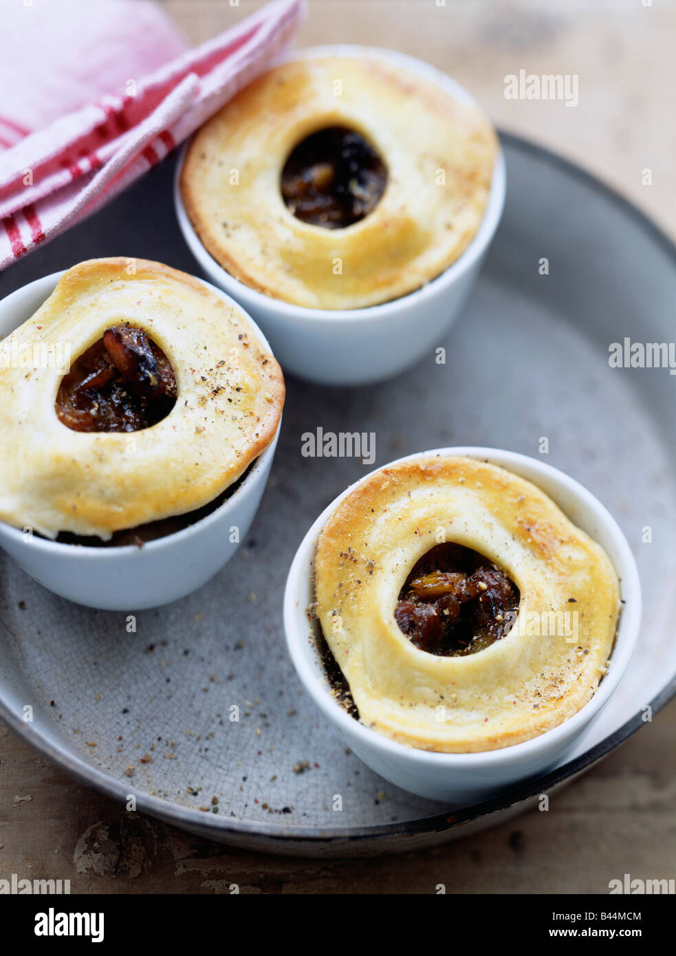 Individual meat pies hi-res stock photography and images - Alamy