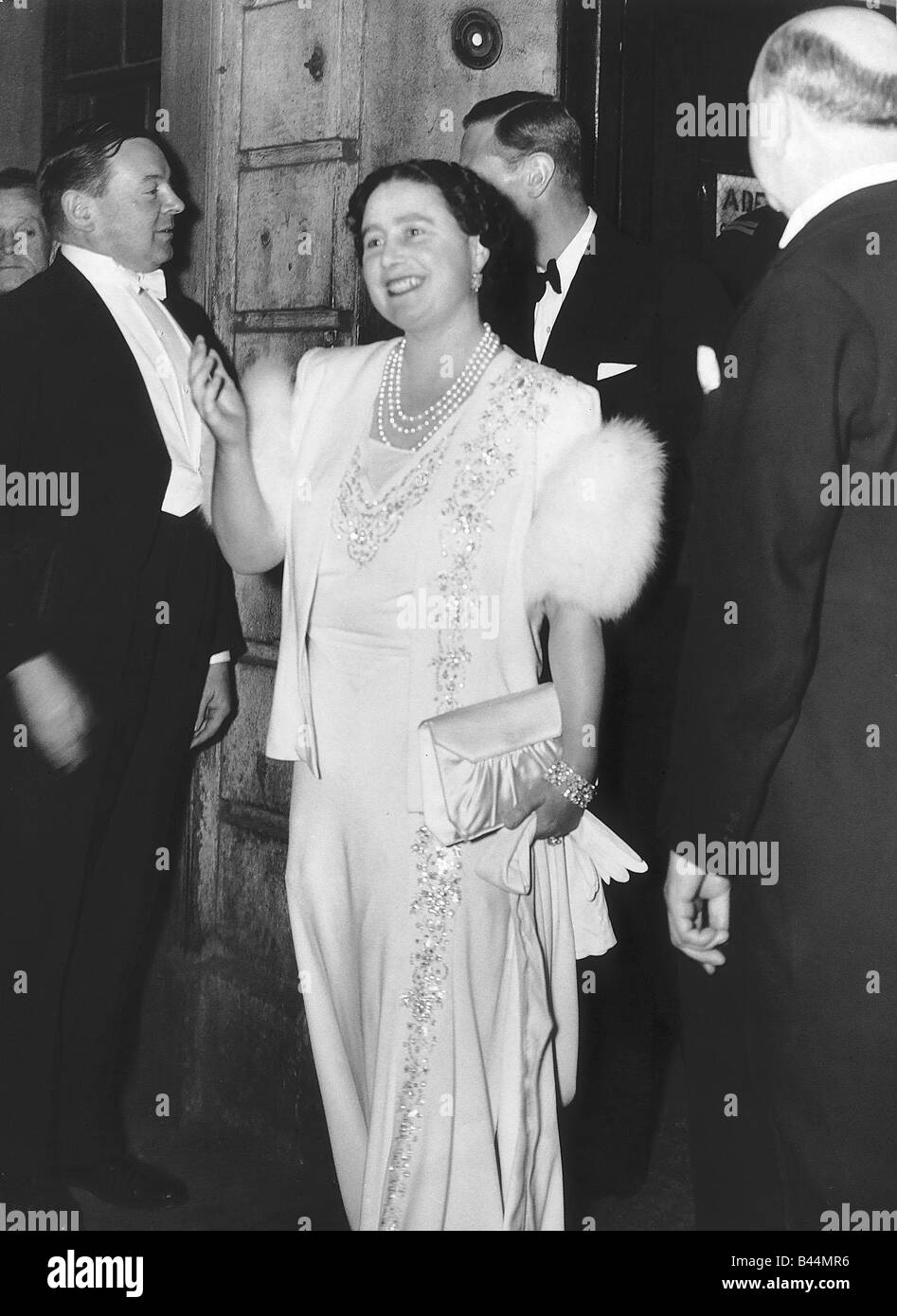 King George VI and Queen Elizabeth May 1947 attending the Adelphi Theatre to see the play Bless the Bride Stock Photo