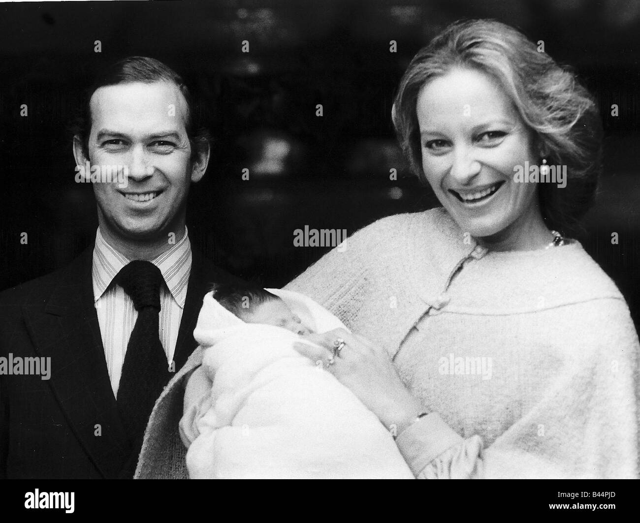 princess-michael-of-kent-presents-baby-son-frederick-to-prince-michael-B44PJD.jpg