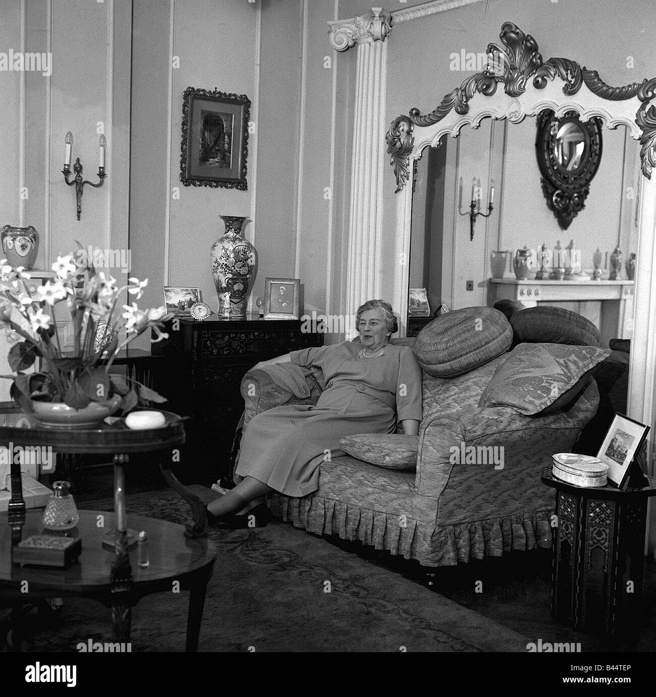 Mrs Mirabel Topham pictures taken at her house in Hannover Terrace ...