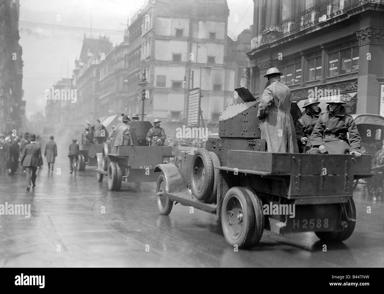 General Strike Scene May 1926 Armoured cars out on the streets at the Mansion House London during the general strike of 1926 Stock Photo