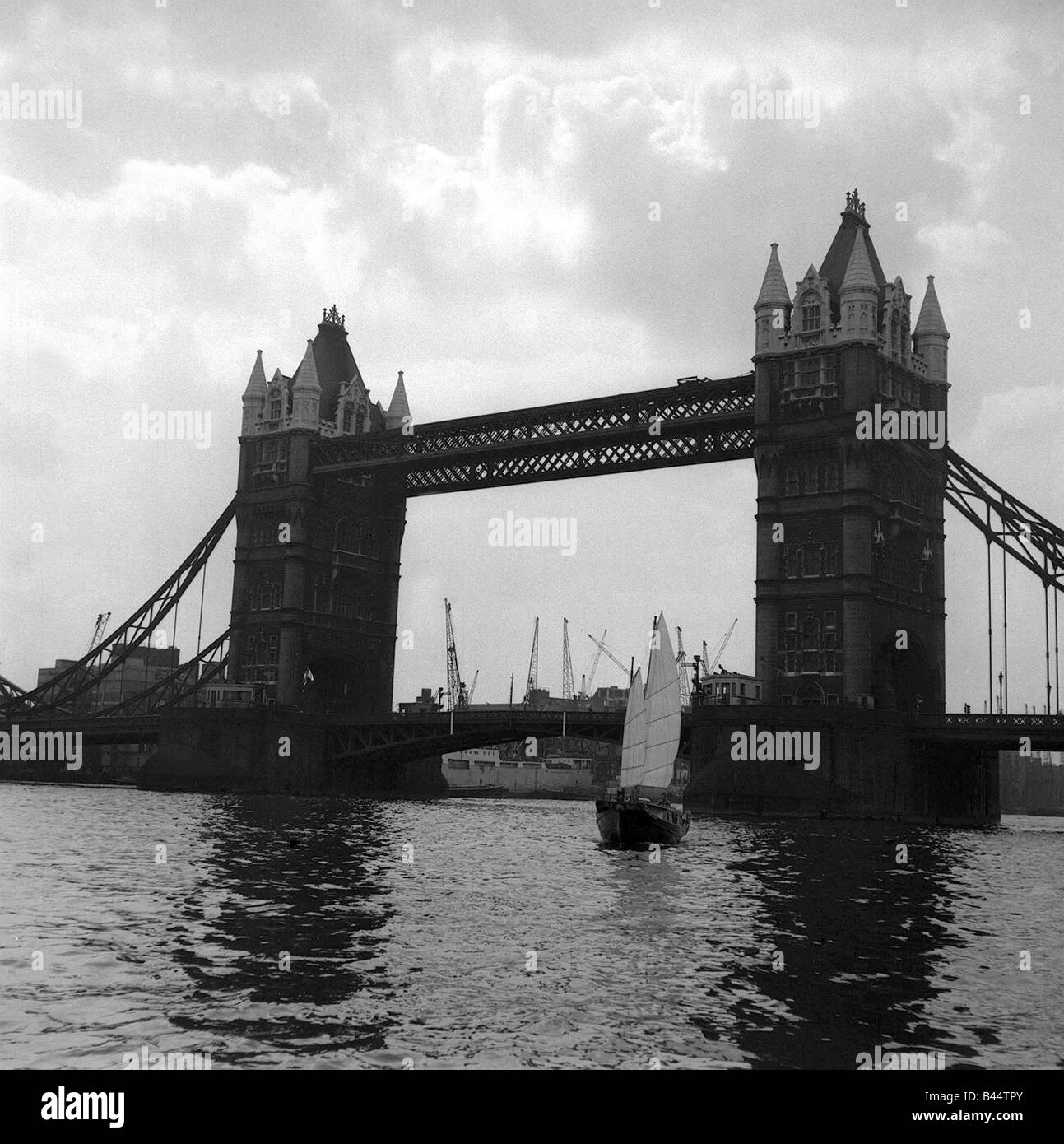 Boats Chinese Junk Sea Parrott June 1961 sailing uder Tower Bridge into ...