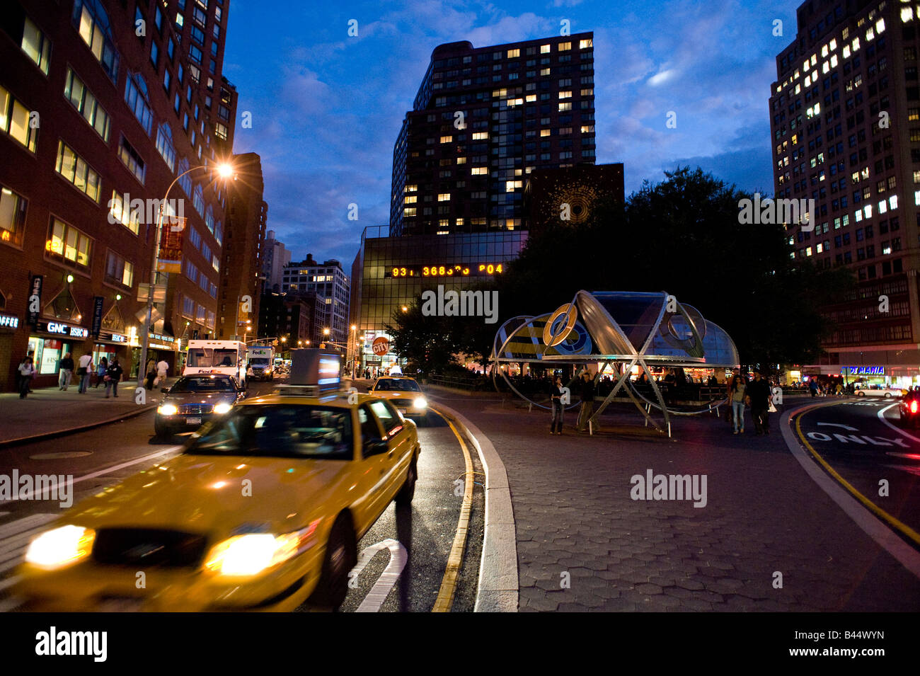 Union square clock hi-res stock photography and images - Alamy