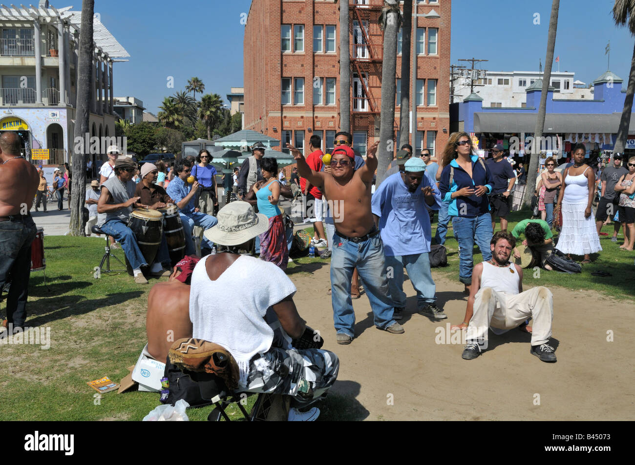 A rhythm session in full swing just off of popular Ocean Front Walk, Venice Beach Stock Photo