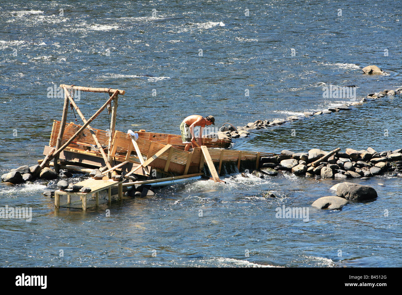Fish weir hi-res stock photography and images - Alamy