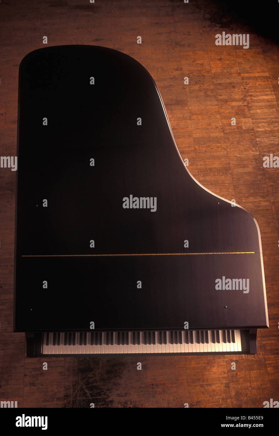 Piano from above hi-res stock photography and images - Alamy