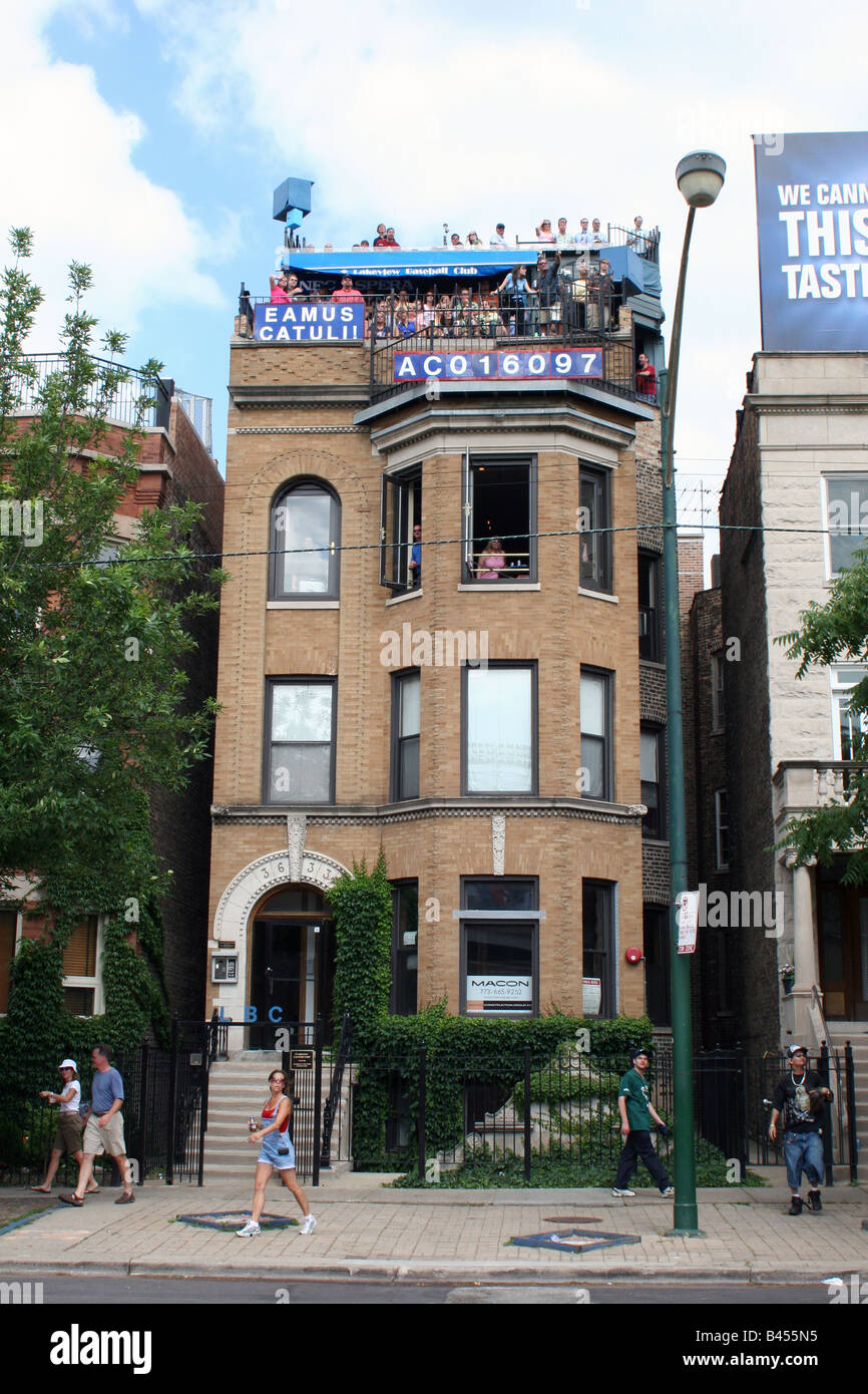 Chicago Cubs Fans on the rooftop of Lakeview Baseball Club outside Wrigley  Stadium, Chicago, Illinois Stock Photo - Alamy