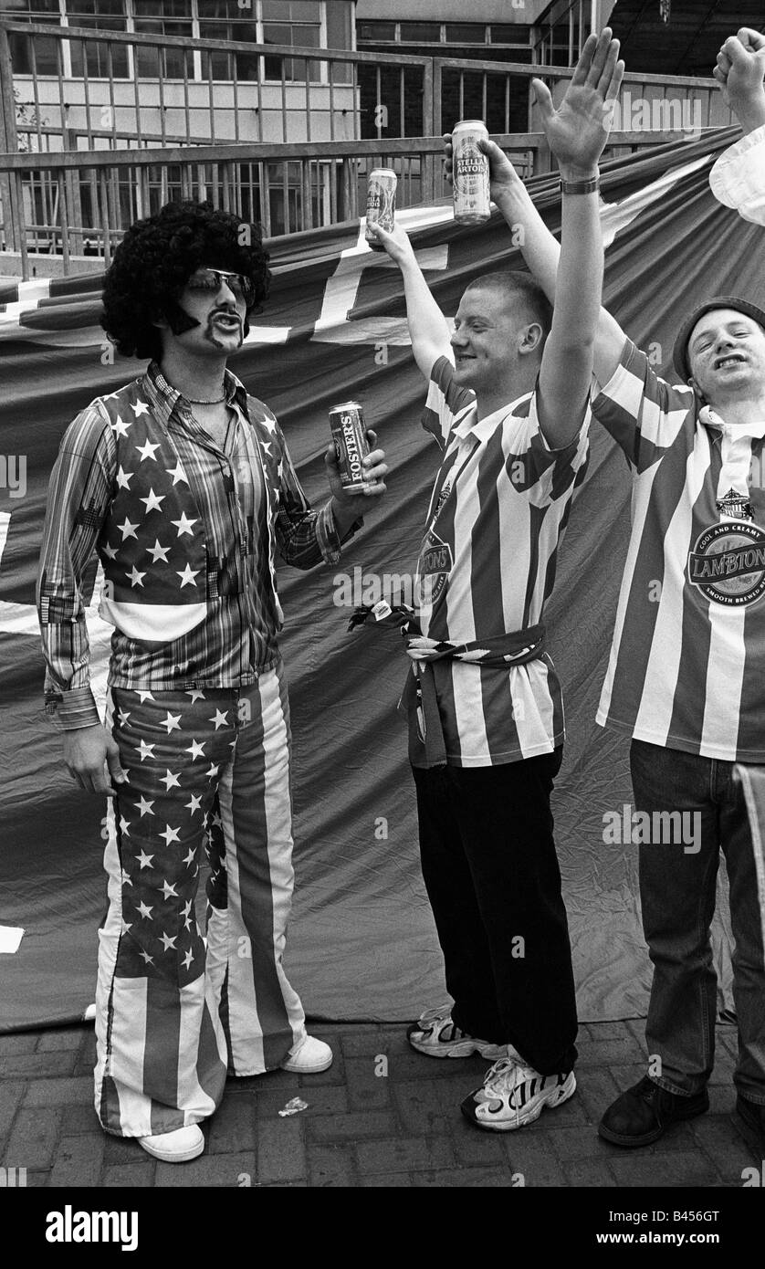 A Sunderland fan dressed as Elvis Presley outside Wembley Stadium during the 1998 Play-Off Final between Charlton. Stock Photo