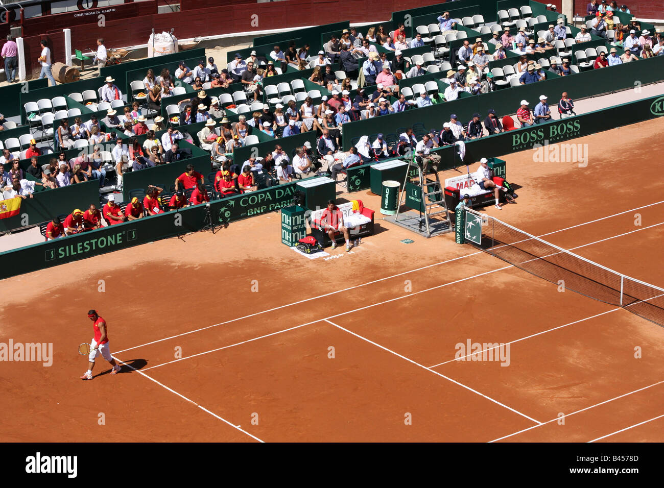 View of the tennis court set up in the Plaza de Toros de las Ventas,  Madrid, for the semifinal tie of Davis Cup. Nadal playing Stock Photo -  Alamy