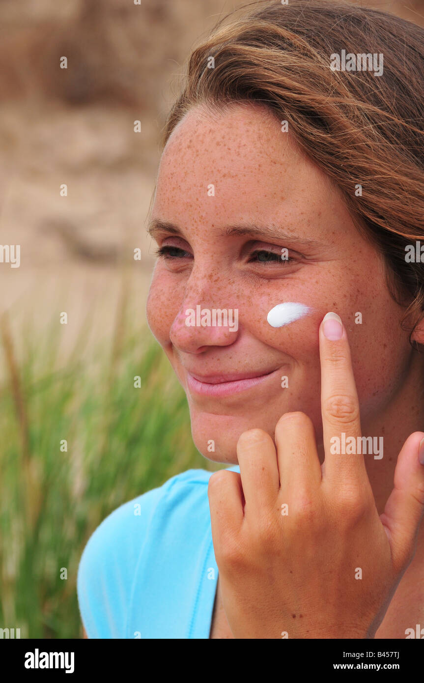 Woman sun damages skin hires stock photography and images Alamy