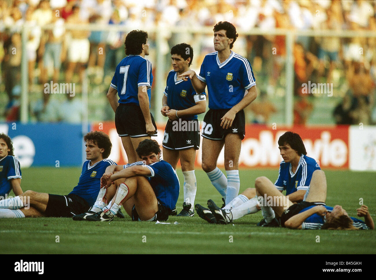 Sport / Sports, soccer, football, World Cup 1990, final round, quarter-finals, Yugoslavia against Argentina, (2:3) in Florence, Italy, 30.6.1990, Argentine team, match, historic, historical, 20th century, people, 1990s, Stock Photo