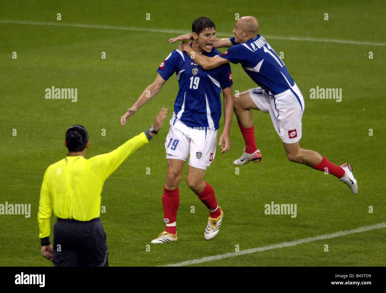 Sport, football, world championships, Cote d'Ivoire versus Serbia & Montenegro, (3:2), Munich, 21.6.2006, Additional-Rights-Clearance-Info-Not-Available Stock Photo