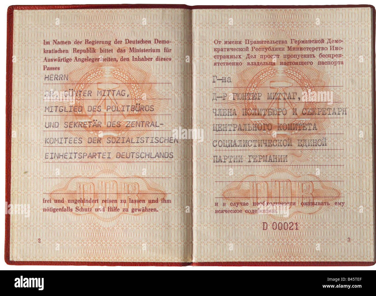 Mittag, Günther, 8.10.1926 - 48.3.1994, German politician (SED), his diplomatic passeport, Berlin 10.11.1976, 20th century, , Stock Photo