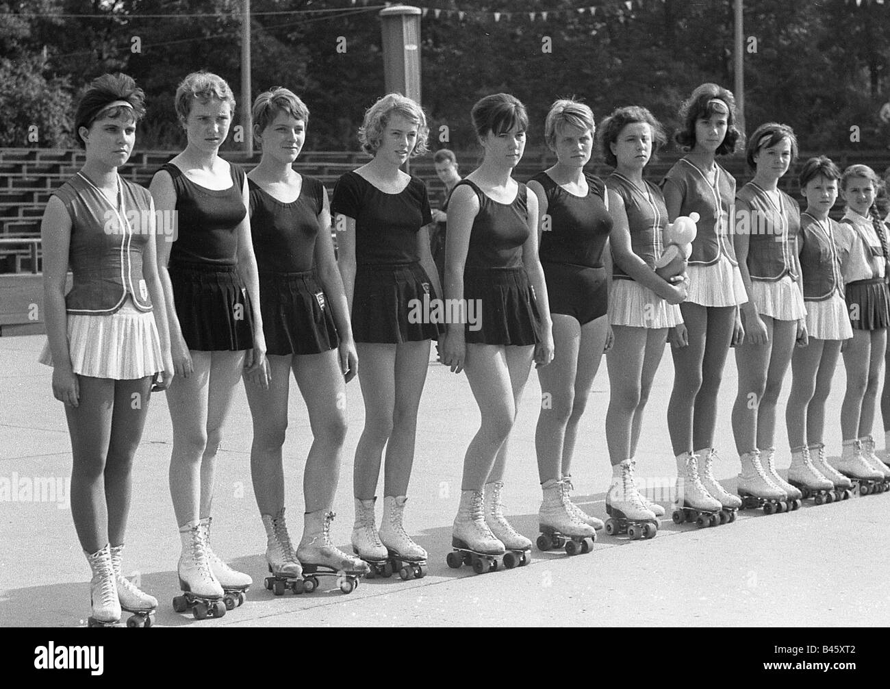sports, roller skating, ladies team of the East German Roller Skate Association, 1963, Stock Photo