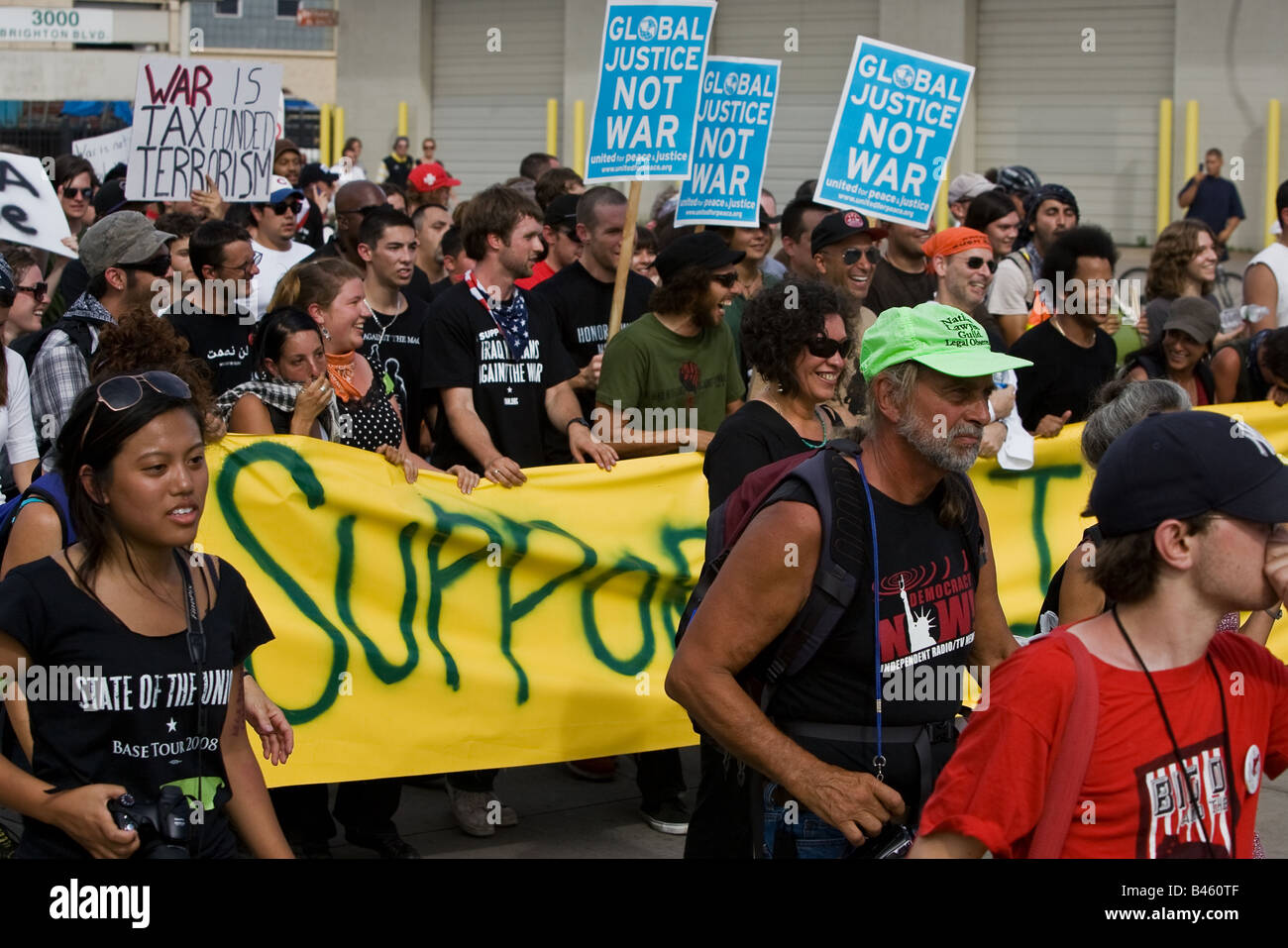 Females protest hi-res stock photography and images - Alamy