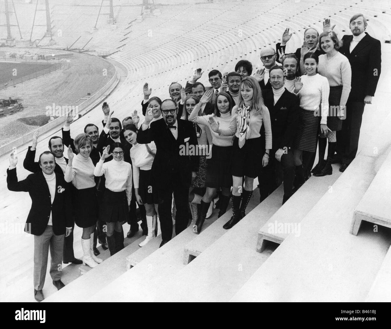 Klein, Hans 'Johnny', 11.7.1931 - 26.11.1996, German politician and journalist, chief press official of the Munich  Olympic Games 1968 - 1972, with his staff, Olympic Stadium, 1970, , Stock Photo
