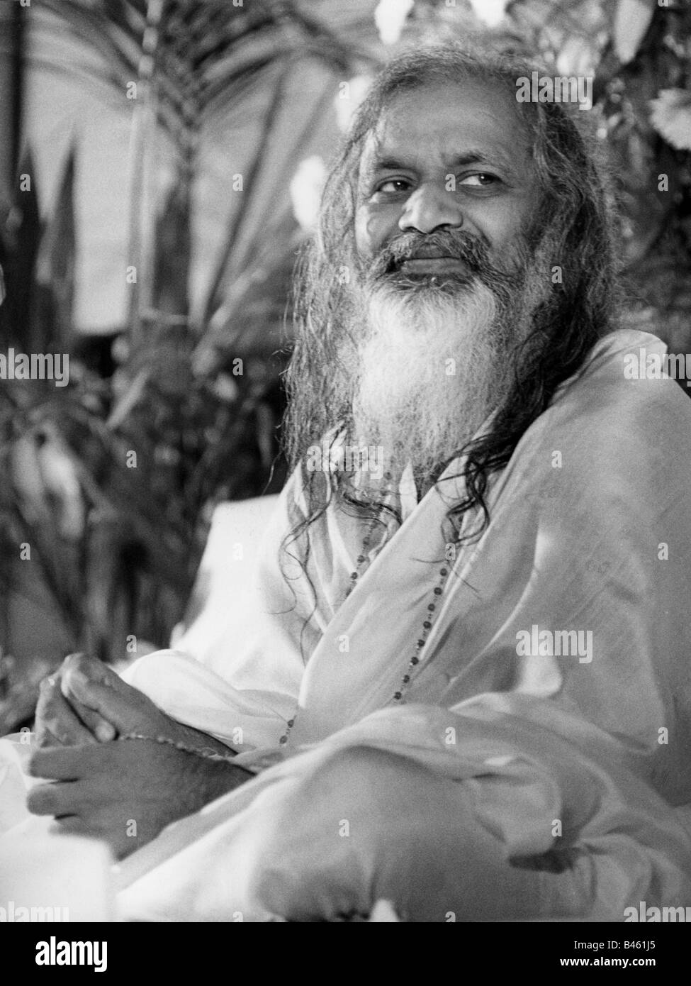 Maharishi Mahesh Yogi, 12.1.1917 - 5.2.2008, Indian Guru, half length, press call, 1969, Stock Photo
