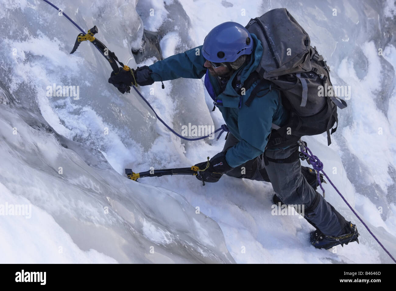 Ice axes tools hi-res stock photography and images - Alamy