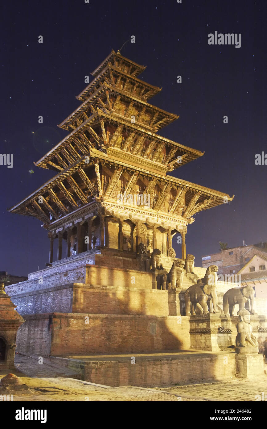 The Nyatapola pagoda temple on a starlit night in Bhaktapur, Nepal Stock Photo