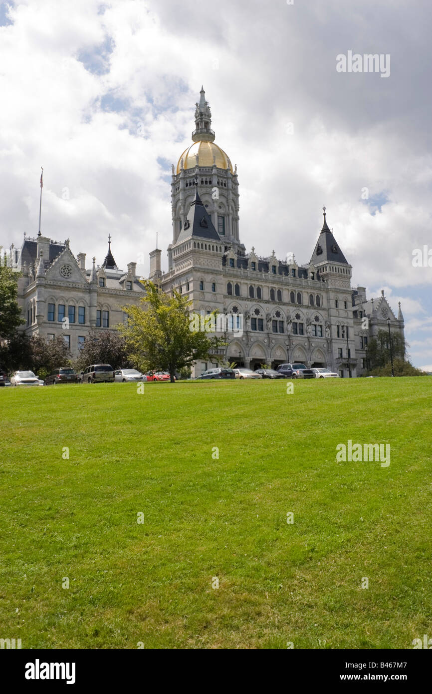 The golden domed capitol building in Hartford Connecticut Stock Photo ...