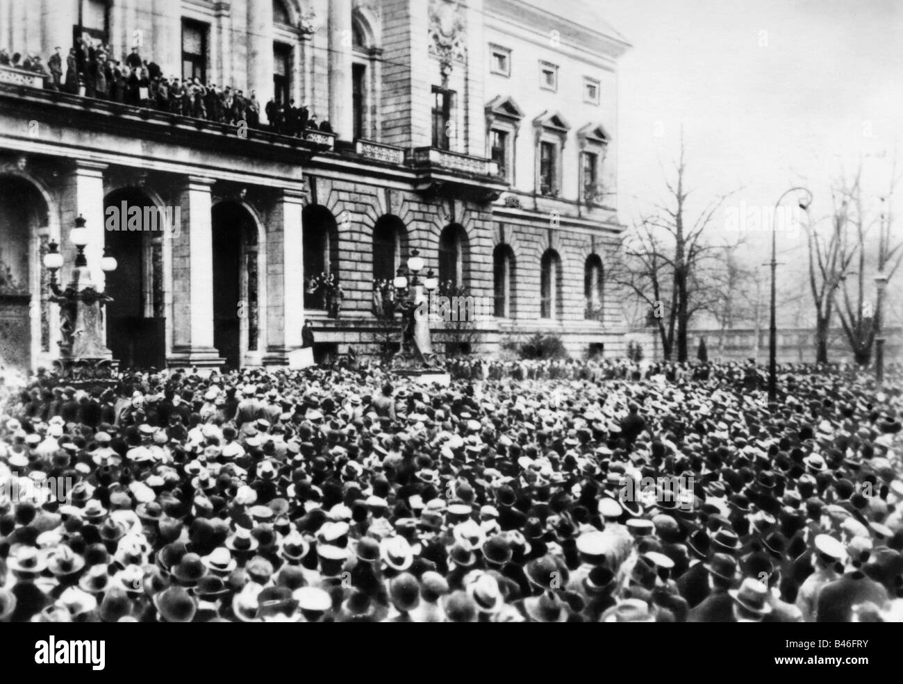 geography / travel, Germany, politics, demonstration, manifestation in front of the Prussian Parliament, opening of the 1st Imperal Congress of workers and soldiers councils, 16.12.1918, Stock Photo