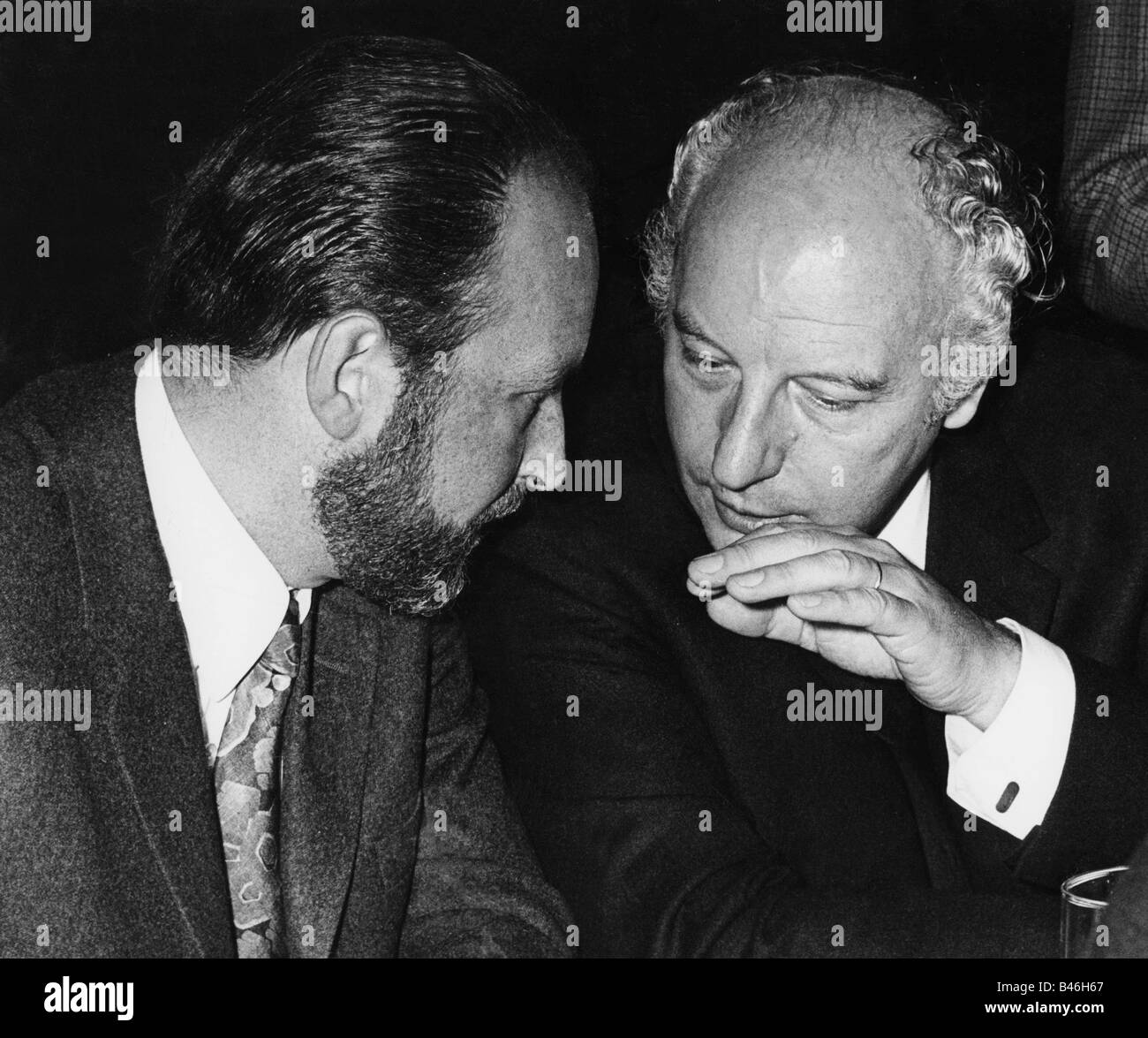 Scheel, Walter, 8.7.1919 - 24.8.2016, German politician (FDP), Federal Minister of Foreign Affairs 1969 - 1974, half length, with Hans Arnold Engelhard, Munich, 25.5.1971, Stock Photo