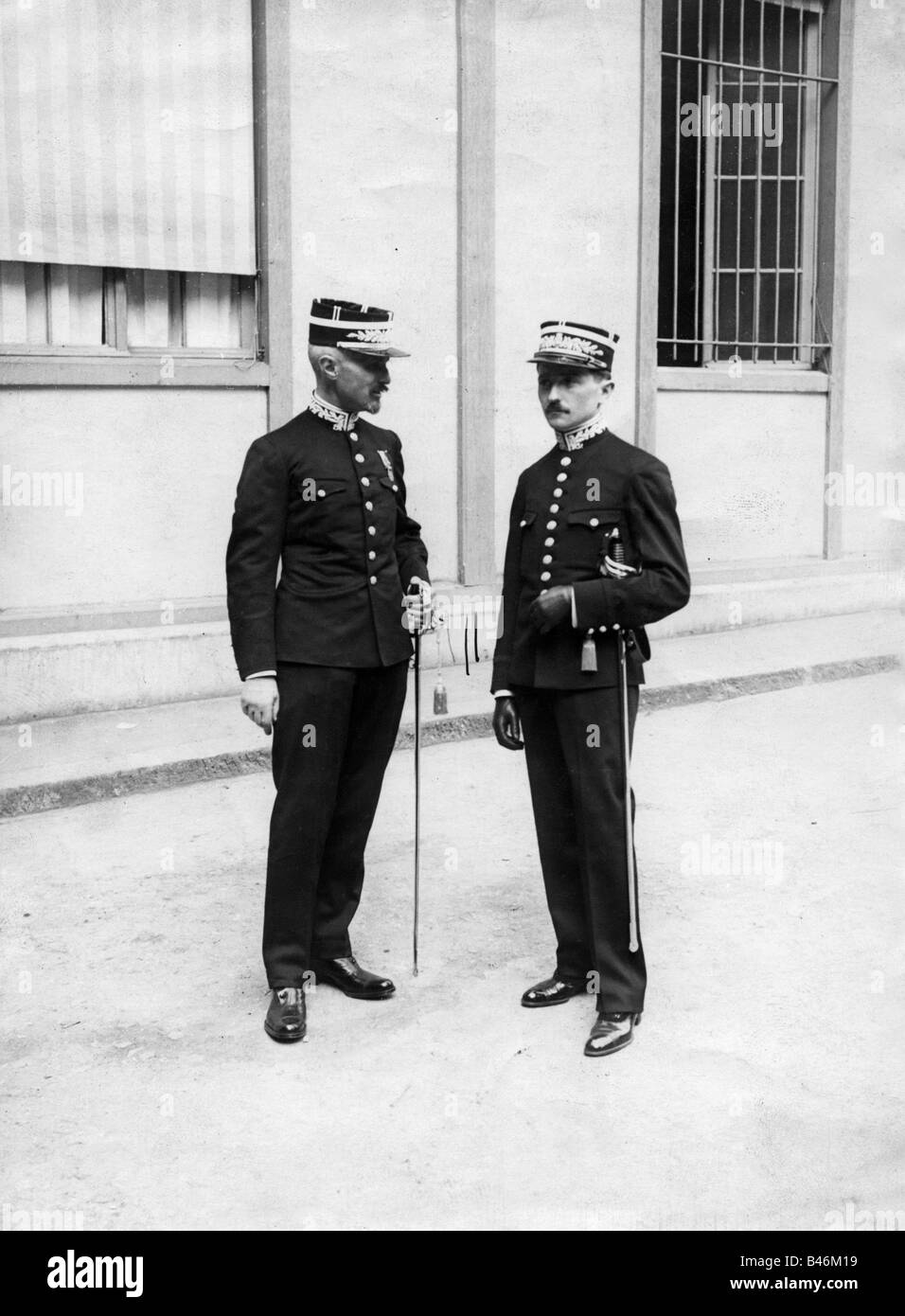 police, France, two French police officers, full length, early 20th century, historic, historical, officer, uniform, uniforms, sword, saber, kepi, kepis, cap, caps, people, 1900s, 1910s, Stock Photo