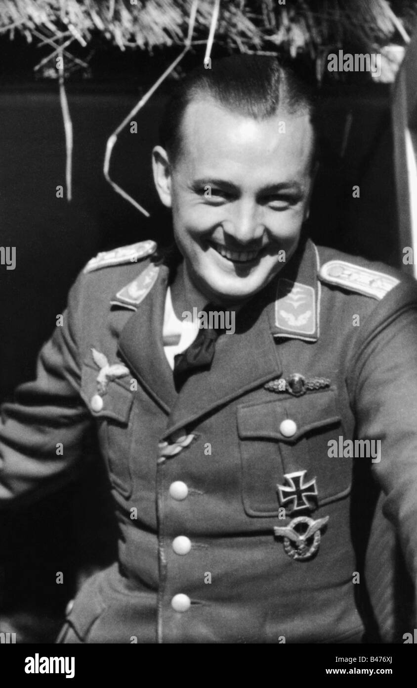 events, Second World War / WWII, aerial warfare, persons, a Luftwaffe Hauptmann (captain), pilot in a heavy fighter wing, Eastern Front, October 1941, Stock Photo