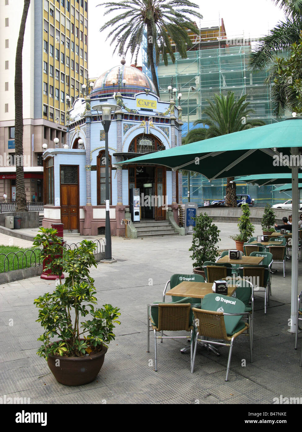 Art Nouveau coffee kiosk, on the corner of the Parque San Telmo, Triana, Las Palmas, Gran Canaria, Canary Islands, Spain Stock Photo