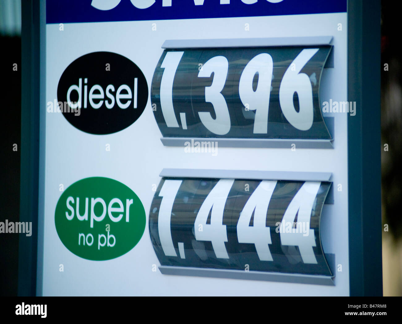 Gas Price Sign High Resolution Stock Photography and Images - Alamy