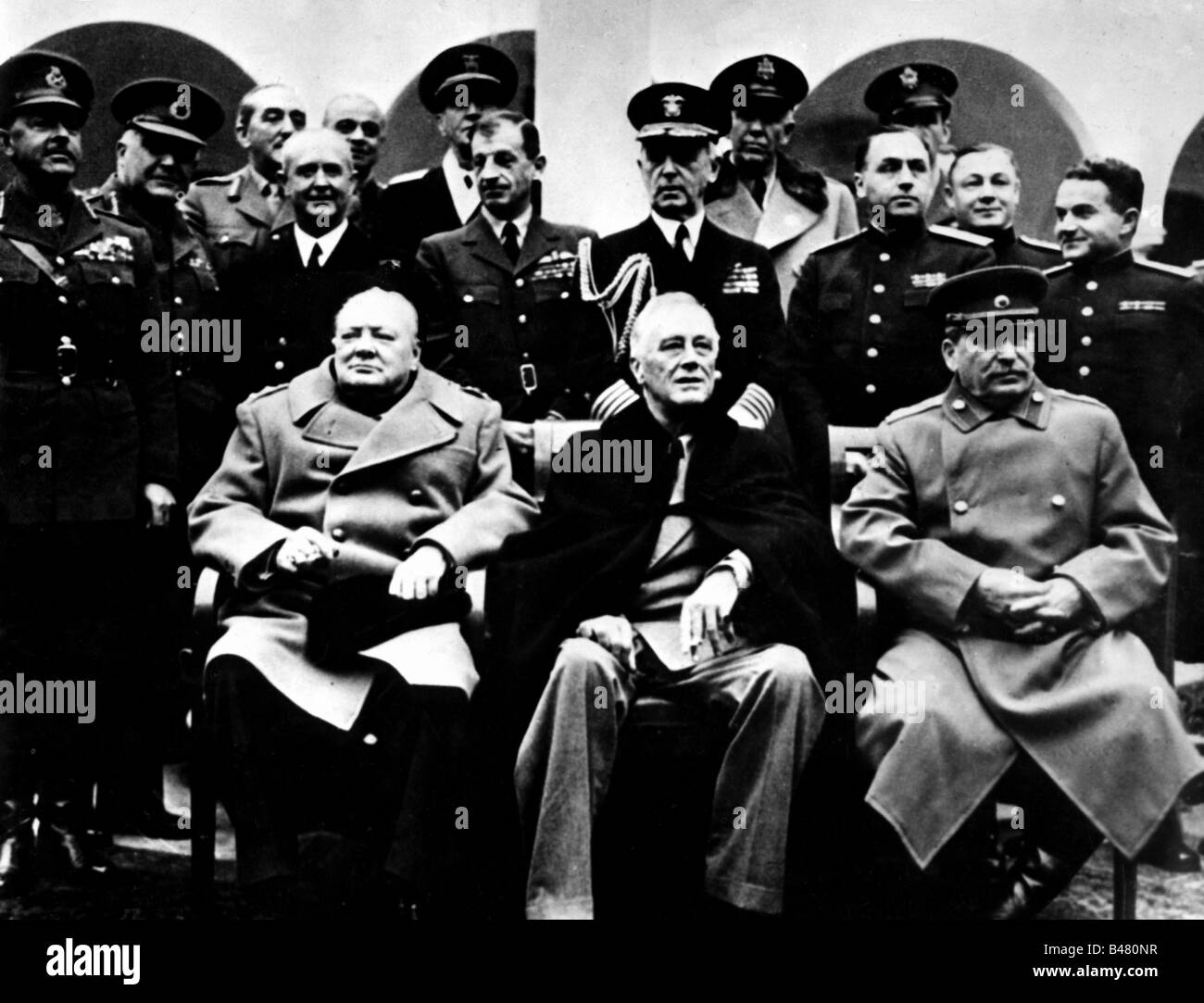 events, Second World War / WWII, conferences, Yalta Conference, 4.2.1945 - 11.2.1945, Winston Churchill, Franklin D. Roosevelt, Joseph Stalin, group picture with consultants, patio of the Livadia Palace, Stock Photo