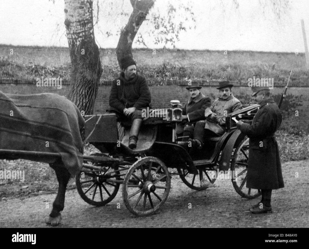 events, First World War / WWI, Austria, two men in carriage, soldier ...