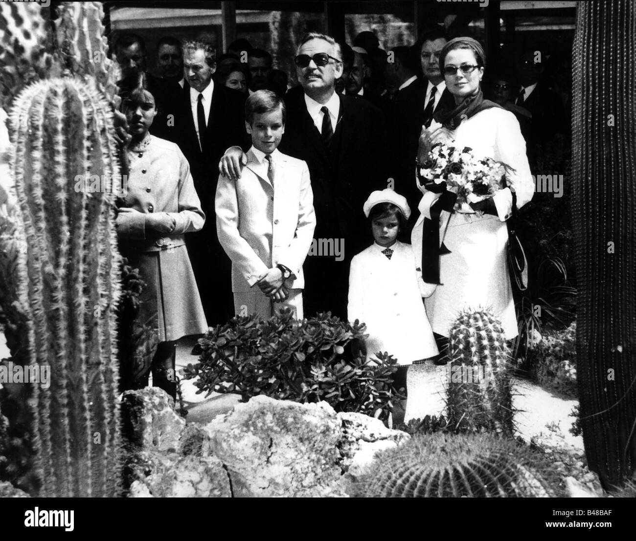 Rainier III, 31.5.1923 - 6.4.2005, Prince of Monaco, half length, with his wife Gracia Patricia, son Albert, daughters Caroline and Stephanie, 1970, Stock Photo