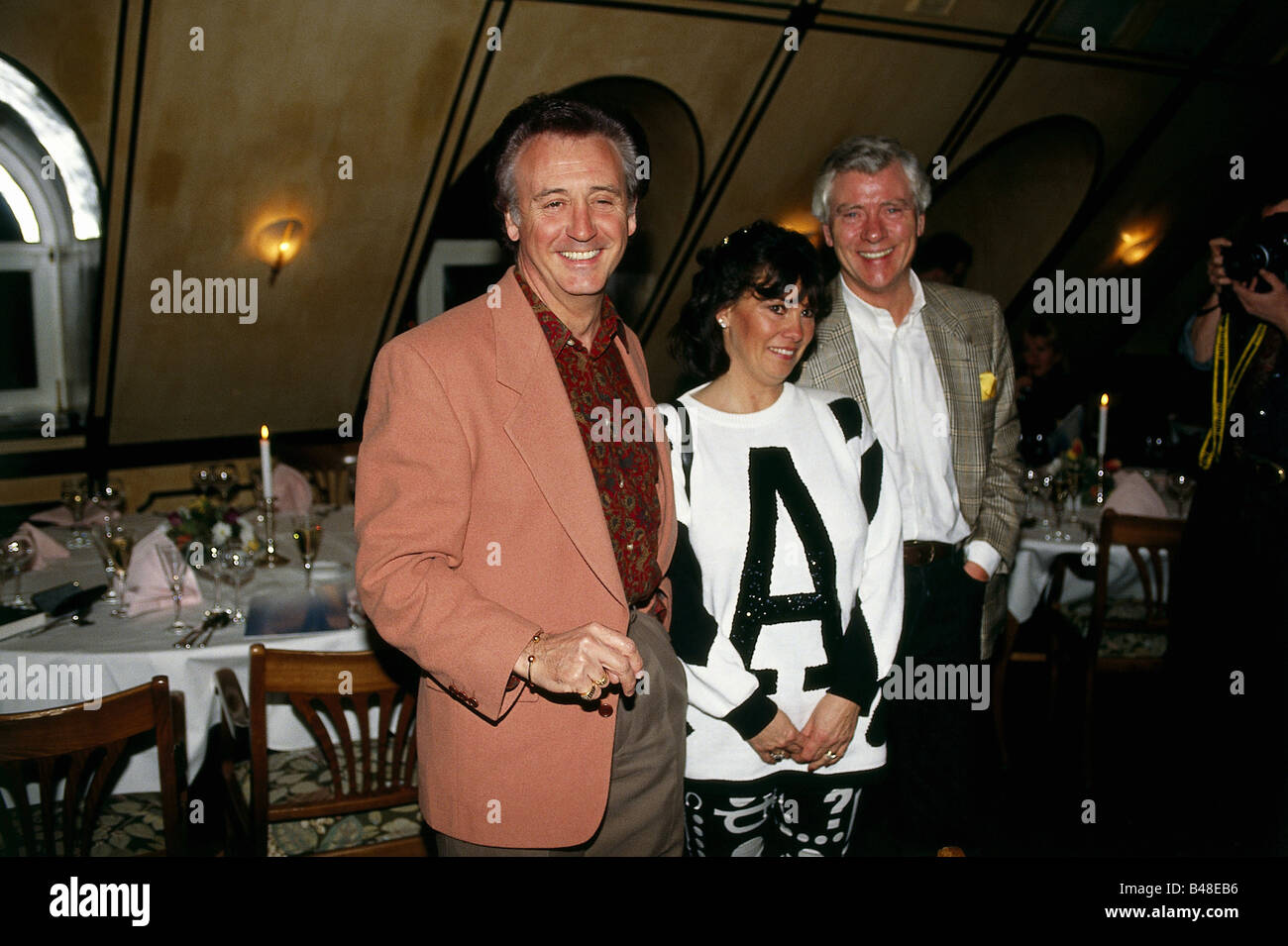 Christie, Tony, * 25.4.1943, English musician and singer, with his wife Sue and Albert Czypski (vicariousness chairman: BMG Ariola), Seehaus, Munich, 1992, Stock Photo