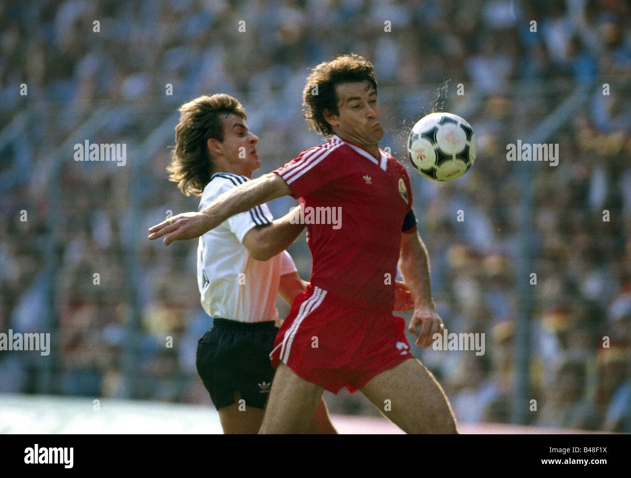 Football fanion FFF officiel Championnat d'Europe des Nations Euro France 1984 | eBay