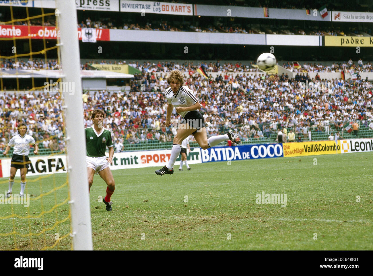 Sport / Sports, soccer, football, friendly game, Germany against Mexico (0:2) in Mexico town, 15.6.1985, Stock Photo